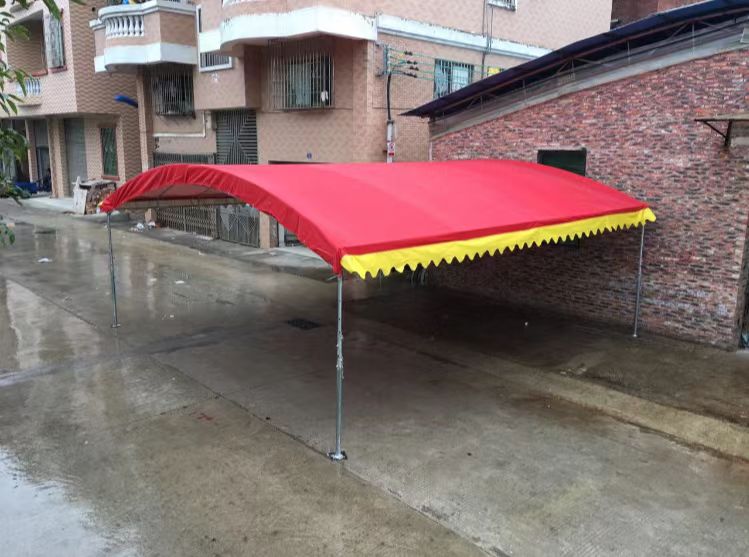 　　侧立伞和酒席篷